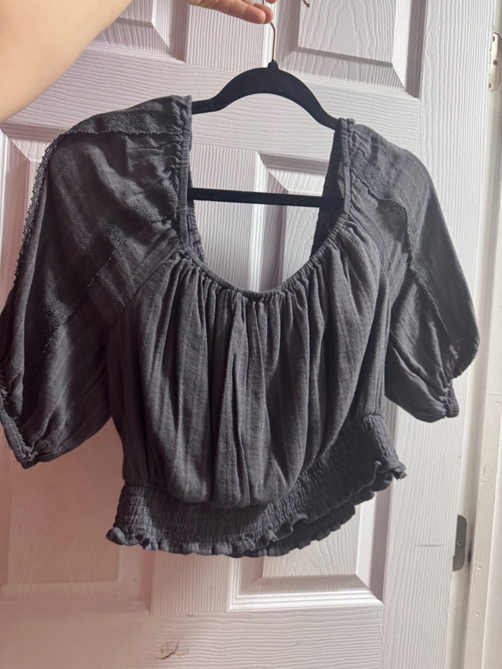 American Eagle Outfitters Charcoal Puff Sleeve Crop Top